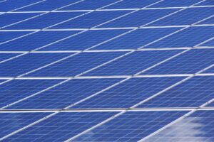 Welke belastingvoordelen kun je krijgen bij de aanschaf van zonnepanelen in 2024-2025