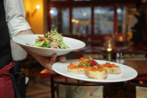 Hoeveel fooi geef je in een Nederlands restaurant?