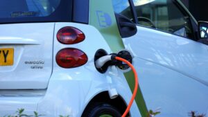 Wat kost een elektrische auto opladen aan een openbare paal?